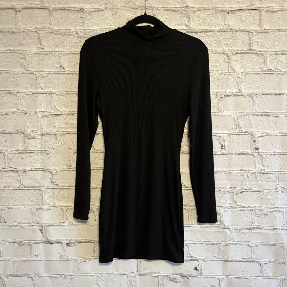 Windsor Basic Knit Ribbed Mini Dress - Picture 9 of 12